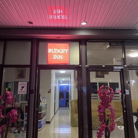 Budget Inn Pattaya Bagian luar foto
