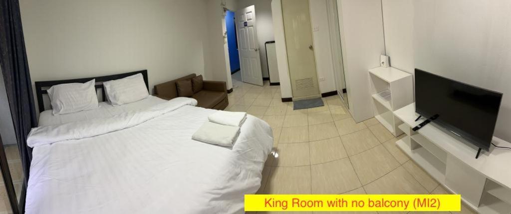 Budget Inn Pattaya Bagian luar foto